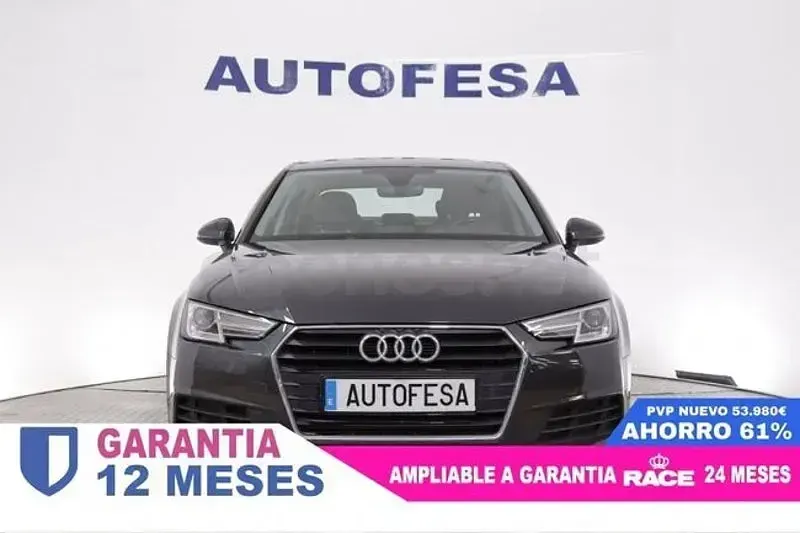 Usado Audi A4 Advanced Plus 190 CV (139 kW) 2019 Gris / plata Berlina