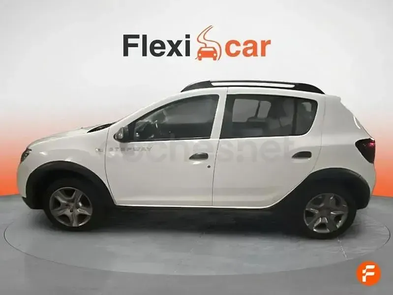 Usado Dacia Sandero Comfort 90 CV (66 kW) 2019 Blanco Berlina