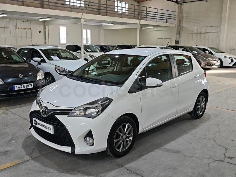 Usado Toyota Yaris City 69 CV (50 kW) 2015 Blanco Utilitario
