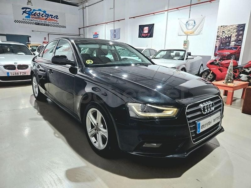 Usado Audi A4 143 CV (105 kW) 2012 Negro Berlina