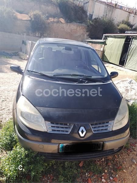 Usado Renault Scénic II Dynamique 130 CV (95 kW) 2008 Negro Monovolumen