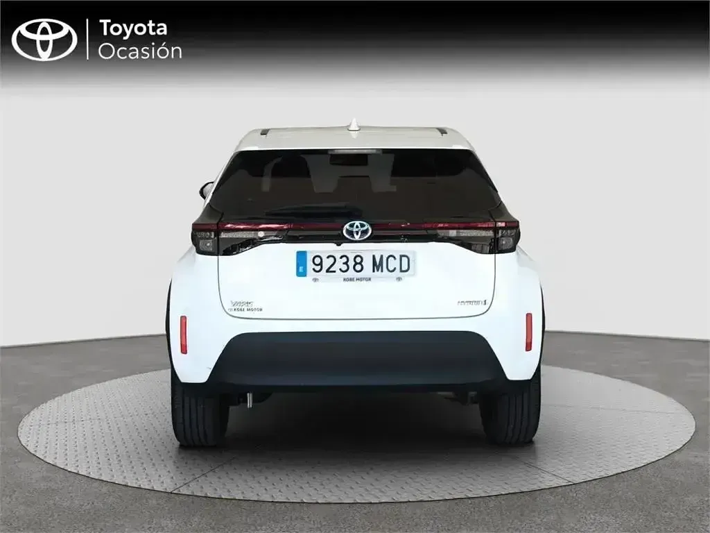 Usado Toyota Yaris Cross Active 116 CV (85 kW) 2022 Blanco SUV