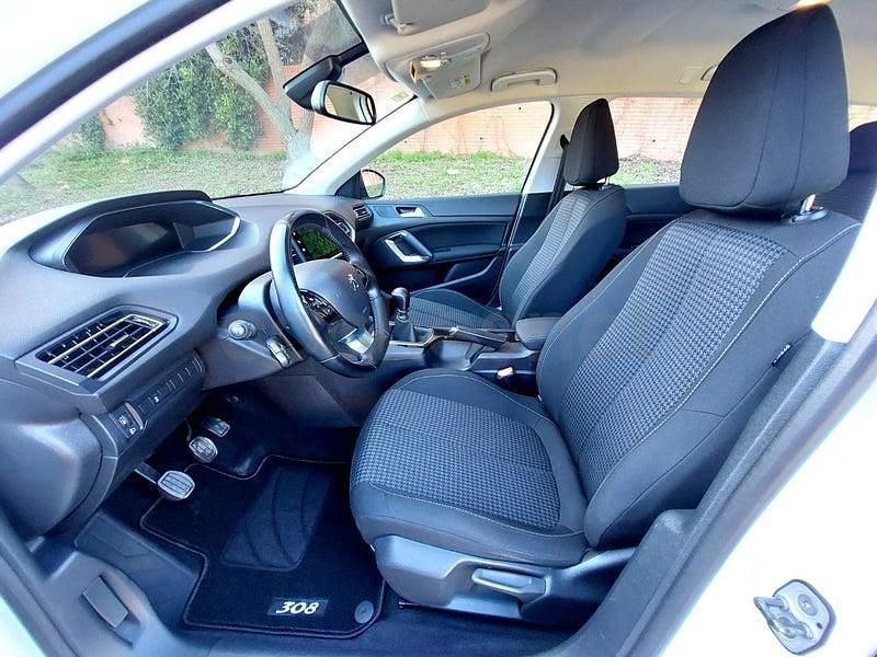 Usado Peugeot 308 SW Style 130 CV (95 kW) 2021 Blanco Familiar