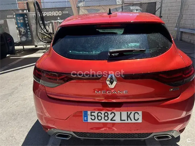 Usado Renault Mégane GT Line GT-Line 140 CV (102 kW) 2020 Rojo Berlina