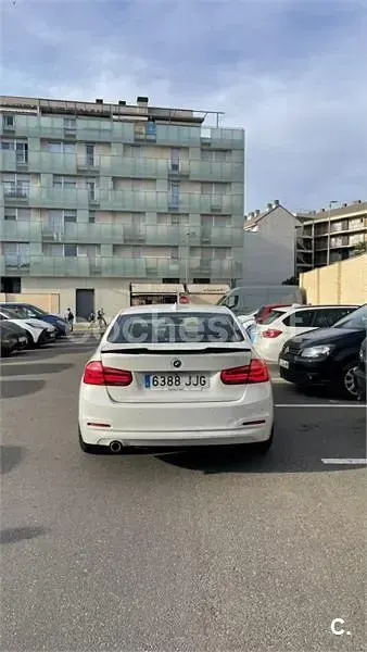 Usado BMW 318 Comfort Edition 143 CV (105 kW) 2016 Blanco Berlina