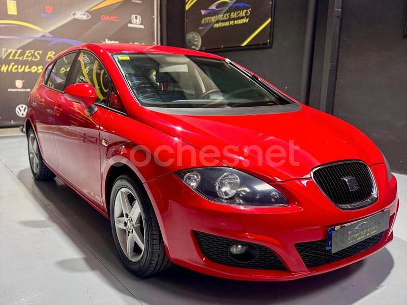 Usado Seat Leon Copa 90 CV (66 kW) 2011 Rojo Berlina