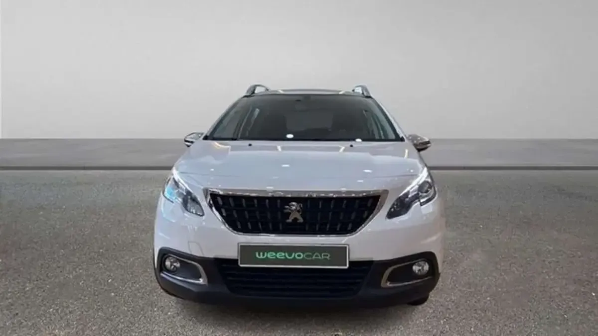 Usado Peugeot 2008 Signature Sky 82 CV (60 kW) 2019 Blanco SUV