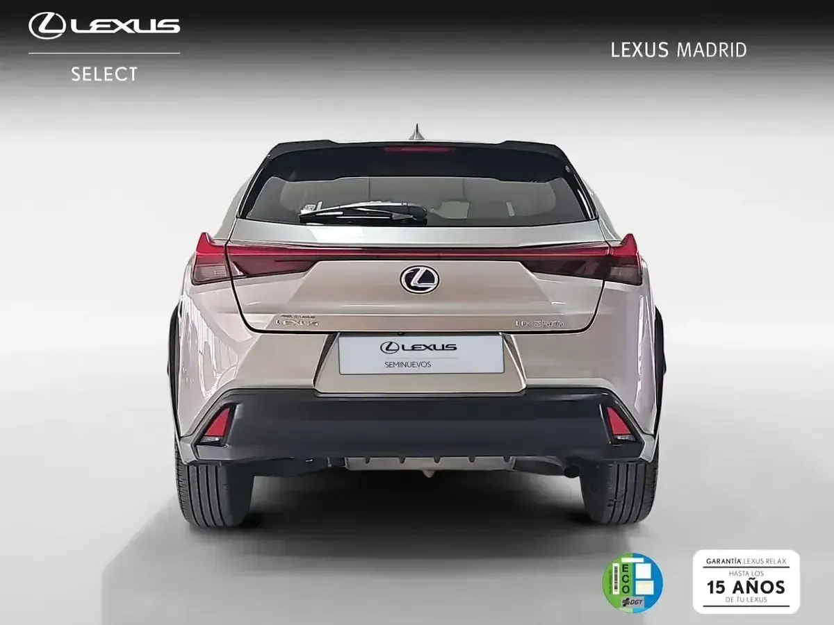 Usado Lexus UX Business Edition 184 CV (135 kW) 2022 Plateado SUV