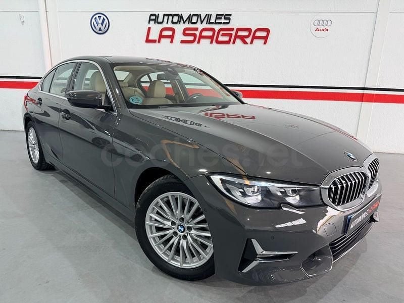 Usado BMW 320 Comfort Edition 184 CV (135 kW) 2019 Gris / plata Berlina
