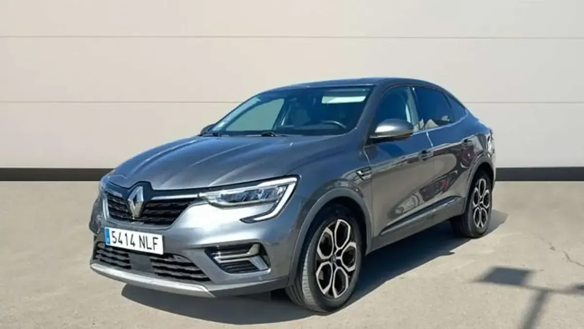 Usado Renault Arkana Techno 145 CV (106 kW) 2023 Gris SUV