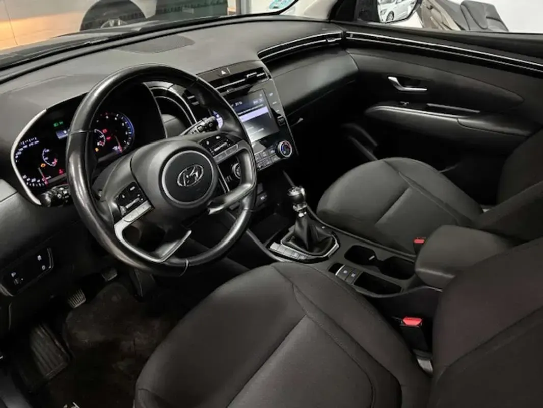 Usado Hyundai Tucson 116 CV (85 kW) 2022 Gris SUV