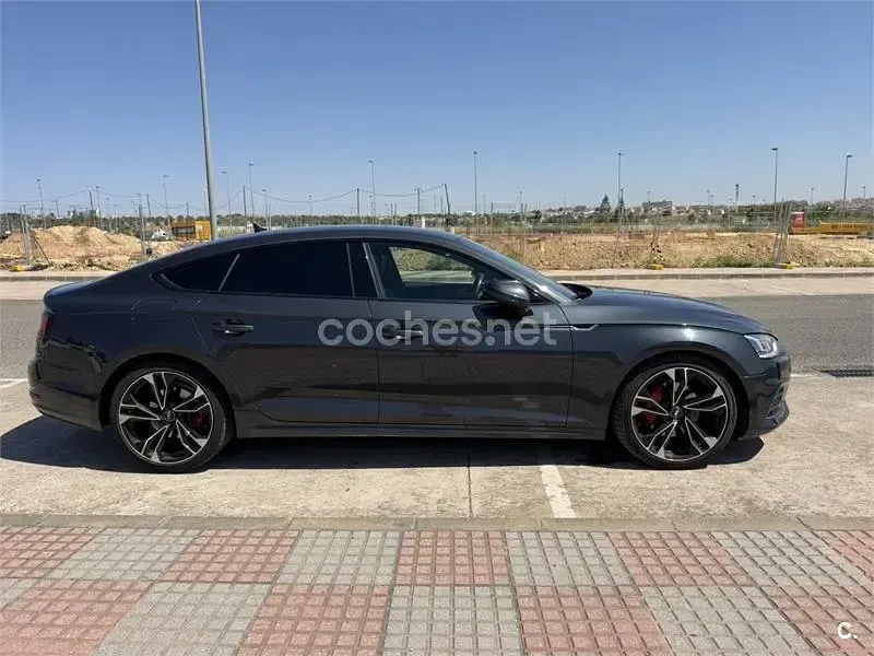 Usado Audi A5 Sportback 190 CV (139 kW) 2018 Gris / plata Utilitario