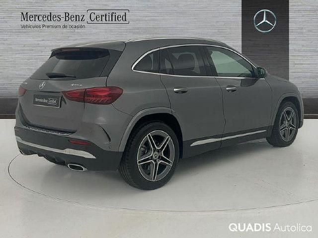 Usado Mercedes GLA220 AMG line 190 CV (139 kW) 2024 Gris montaña SUV