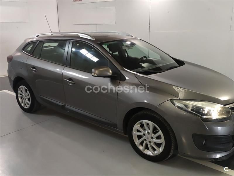 Gris / plata Usado 2014 Renault Mégane GrandTour Business Familiar | 8500 € (Un poco caro) - Imagen 1/4