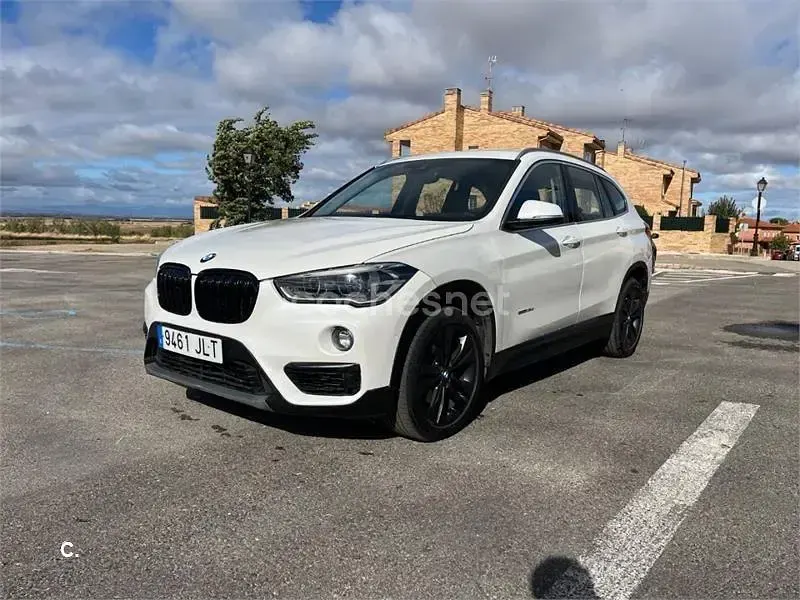 Używany BMW X1 150 KM (110 kW) 2017 Biały SUV