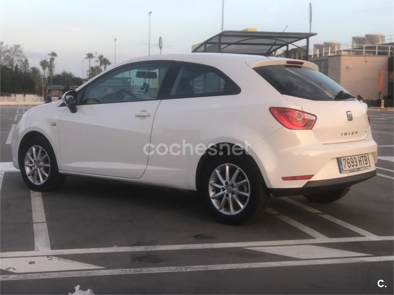 Usado Seat Ibiza SC I-Tech 90 CV (66 kW) 2013 Blanco Utilitario