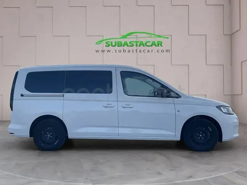Usado VW Caddy 122 CV (89 kW) 2023 Blanco Monovolumen