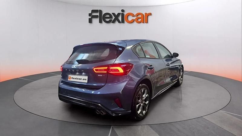 Begagnad Ford Focus ST-Line 125 HK (91 kW) 2023 Blå Sedan
