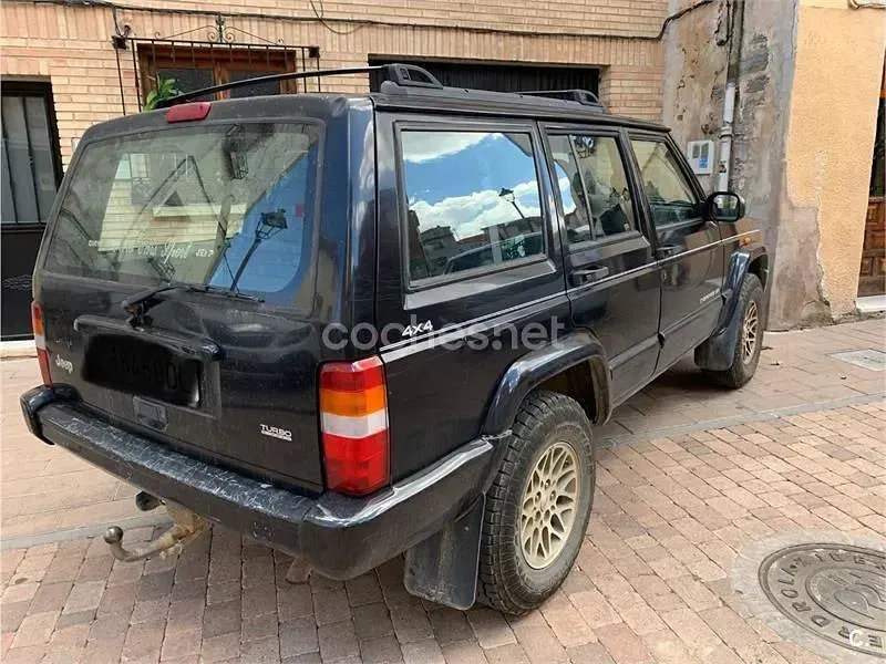 Usado Jeep Cherokee Limited 115 CV (84 kW) 1999 Negro SUV