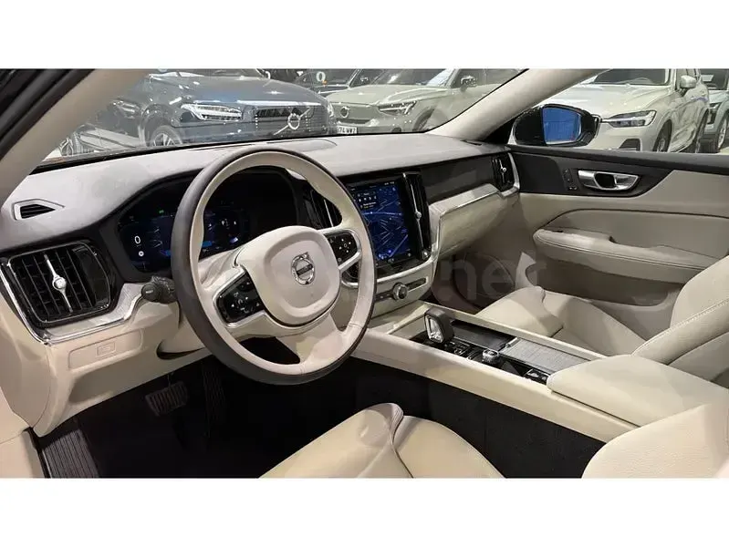 Nuevo Volvo V60 Plus 197 CV (144 kW) 2025 Negro Familiar