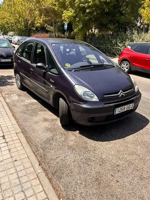 Usado Citroën Xsara Picasso Exclusive 90 CV (66 kW) 2008 Negro Monovolumen