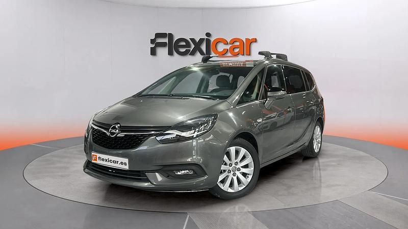 Usado Opel Zafira Tourer Innovation 136 CV (100 kW) 2018 Gris Monovolumen