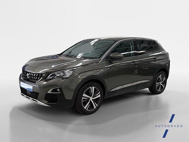 Usado Peugeot 3008 Allure 131 CV (96 kW) 2020 Gris SUV