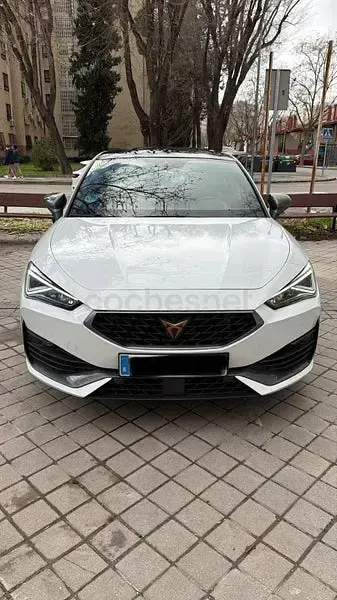 Usado Cupra Leon 150 CV (110 kW) 2024 Blanco Berlina
