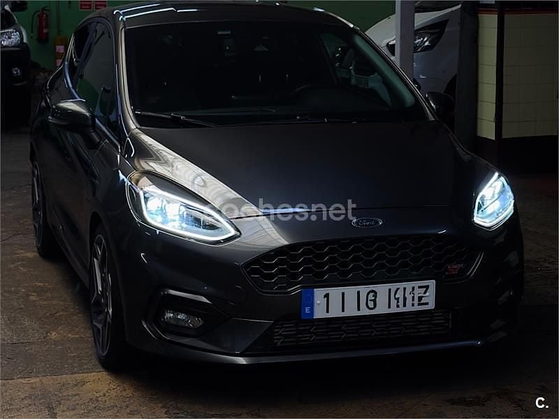 Gris / plata Usado 2018 Ford Fiesta ST Berlina | 17.000 € (Precio justo) - Imagen 1/4