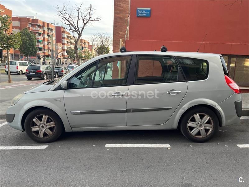Gris / plata Usado 2004 Renault Grand Scénic II Dynamique Monovolumen | 1350 € (Super precio) - Imagen 1/4
