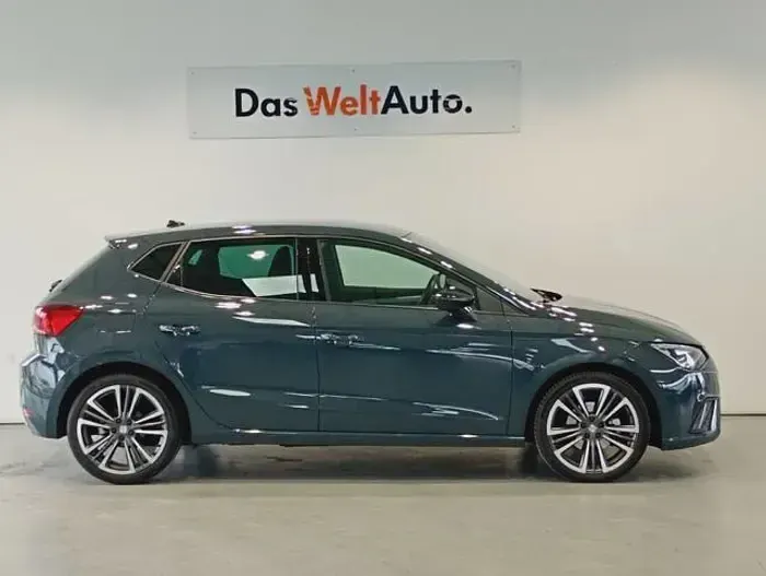 Usado Seat Ibiza FR 150 CV (110 kW) 2024 Azul Utilitario