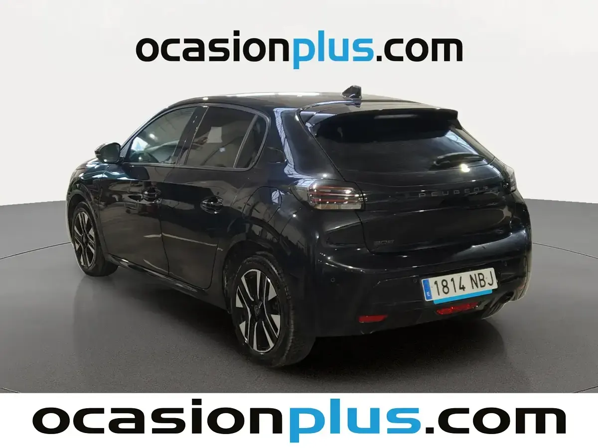 Usado Peugeot 208 Allure 100 CV (73 kW) 2025 Negro Utilitario