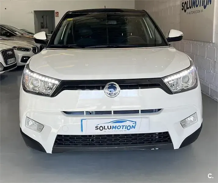 Usado SsangYong Tivoli 128 CV (94 kW) 2016 Blanco SUV