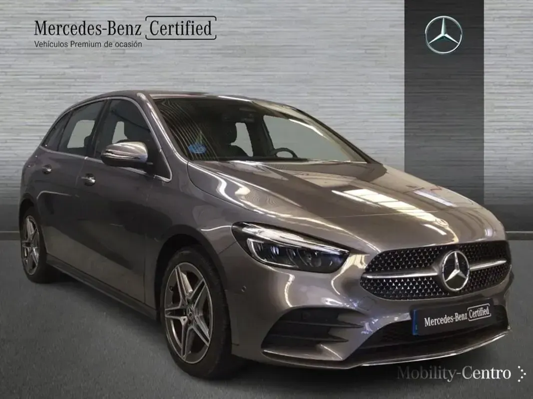 Usado Mercedes B250 163 CV (119 kW) 2025 Gris montaña Monovolumen