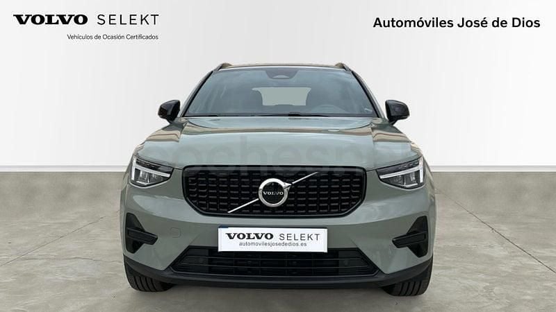 Usado Volvo XC40 Plus 163 CV (119 kW) 2024 Verde SUV