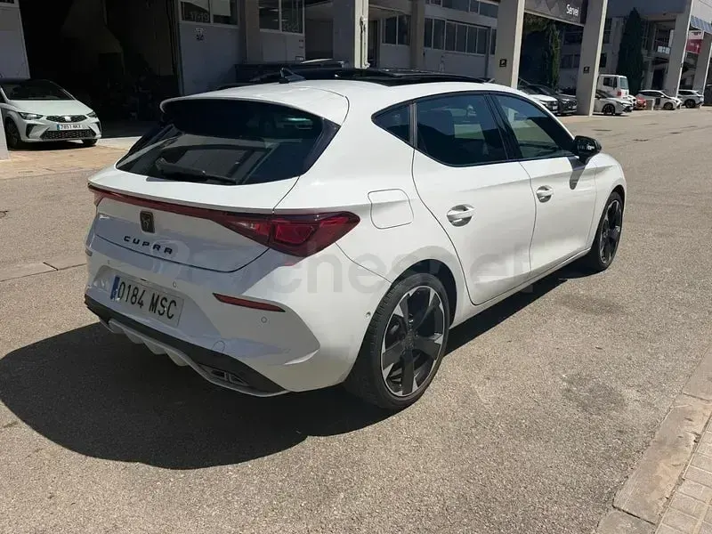 Usado Cupra Leon 150 CV (110 kW) 2024 Blanco Berlina