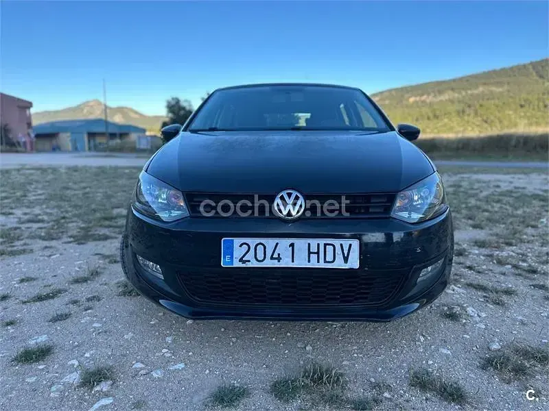 Usado VW Polo Advance 90 CV (66 kW) 2011 Negro Utilitario
