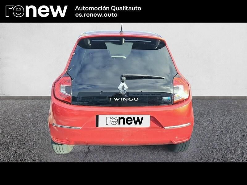Usado Renault Twingo Zen 59 kW (81 CV) 2022 Rojo Utilitario