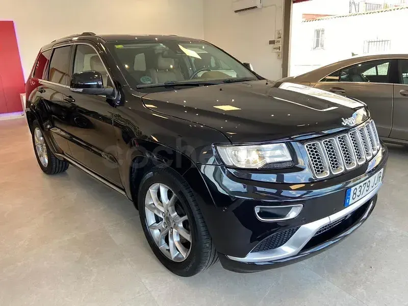 Usado Jeep Grand Cherokee Summit 250 CV (183 kW) 2015 Negro SUV