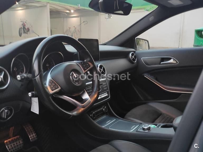 Usado Mercedes A200 AMG line 136 CV (100 kW) 2016 Gris / plata Berlina