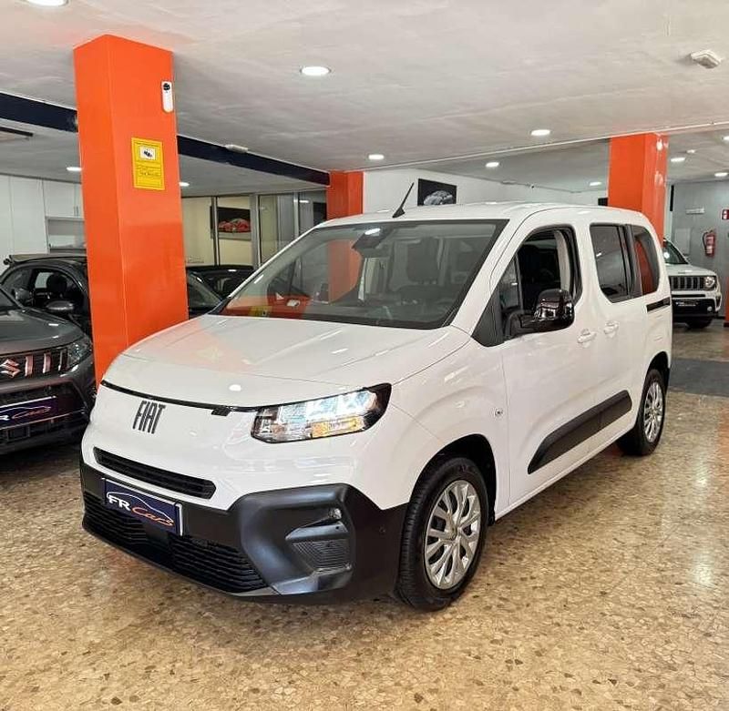 Usado Fiat Doblò 102 CV (75 kW) 2025 Blanco Monovolumen