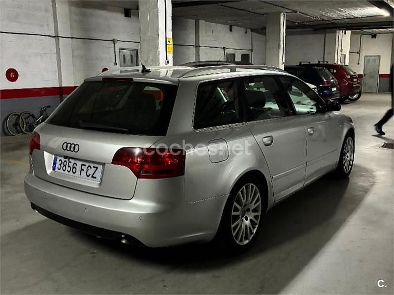 Usado Audi A4 140 CV (102 kW) 2006 Gris / plata Familiar