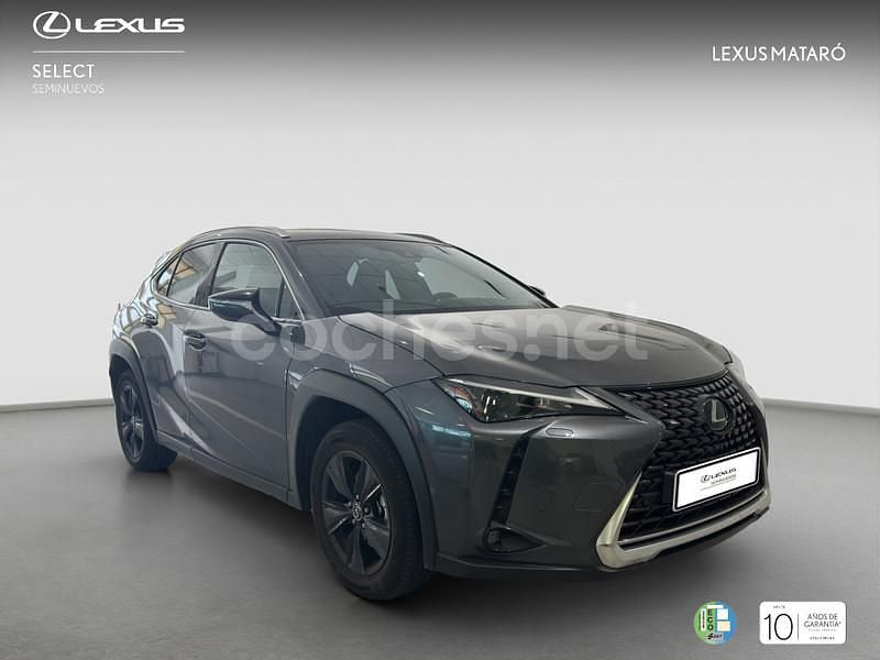Usado Lexus UX 184 CV (135 kW) 2024 Gris / plata SUV