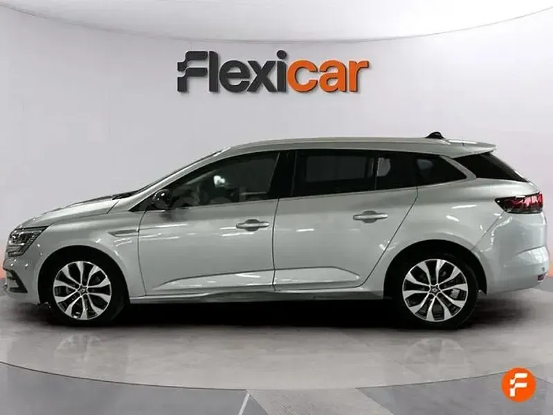 Usado Renault Mégane GrandTour Techno 140 CV (102 kW) 2024 Gris / plata Familiar