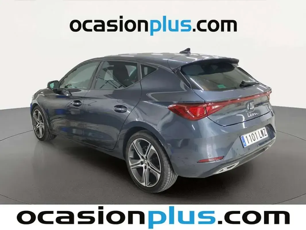 Usado Seat Leon FR 150 CV (110 kW) 2022 Gris Utilitario