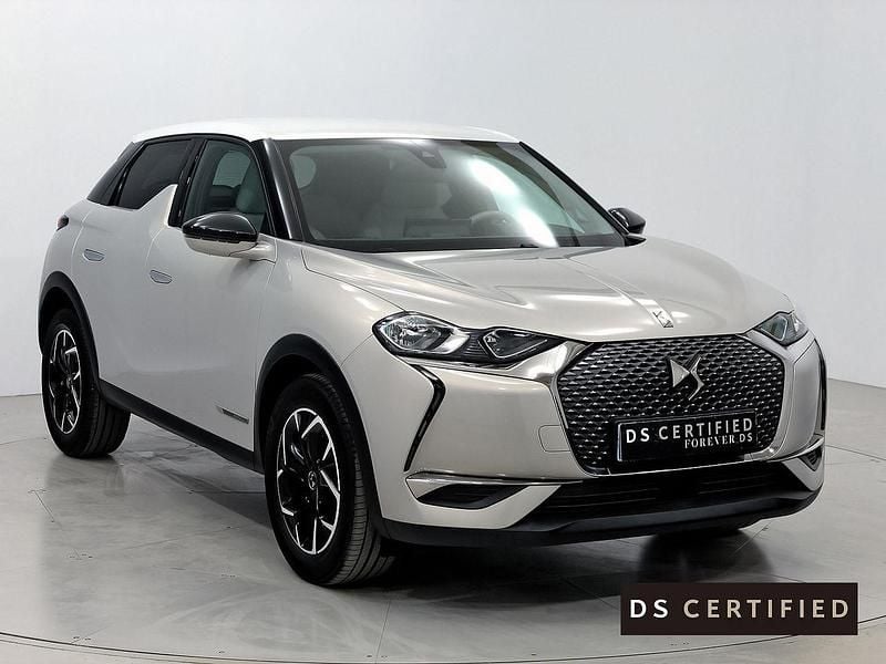 Gris Usado 2021 DS Automobiles DS3 Crossback Connected Chic SUV | 15.500 € (Precio justo) - Imagen 1/4