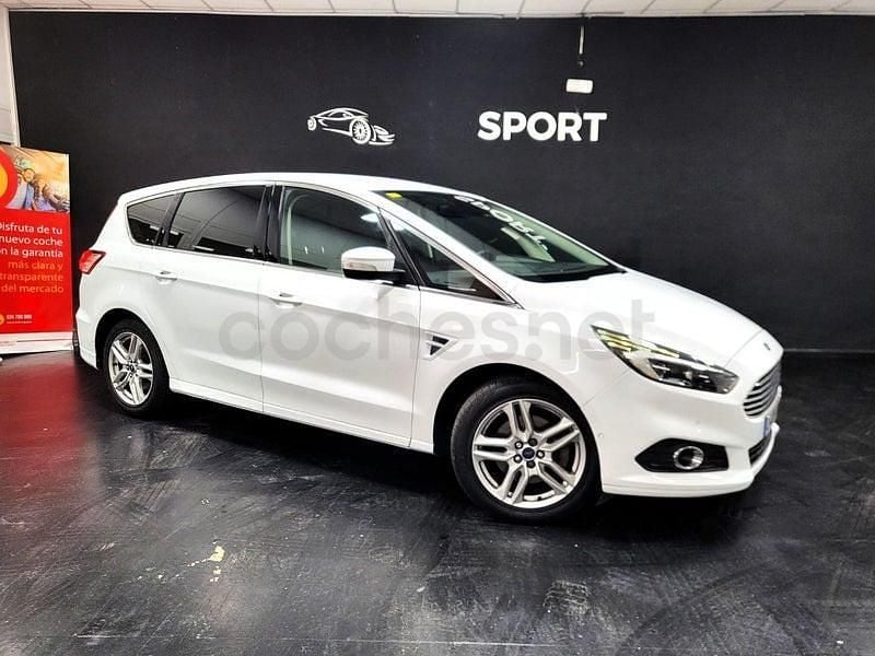 Usado Ford S-MAX Titanium 180 CV (132 kW) 2016 Blanco Monovolumen