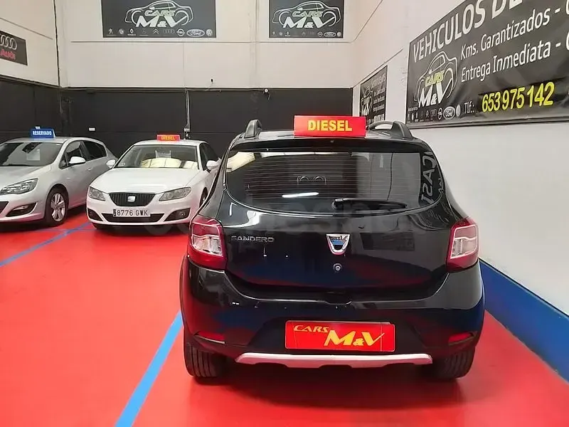 Usado Dacia Sandero Stepway 90 CV (66 kW) 2014 Negro Berlina