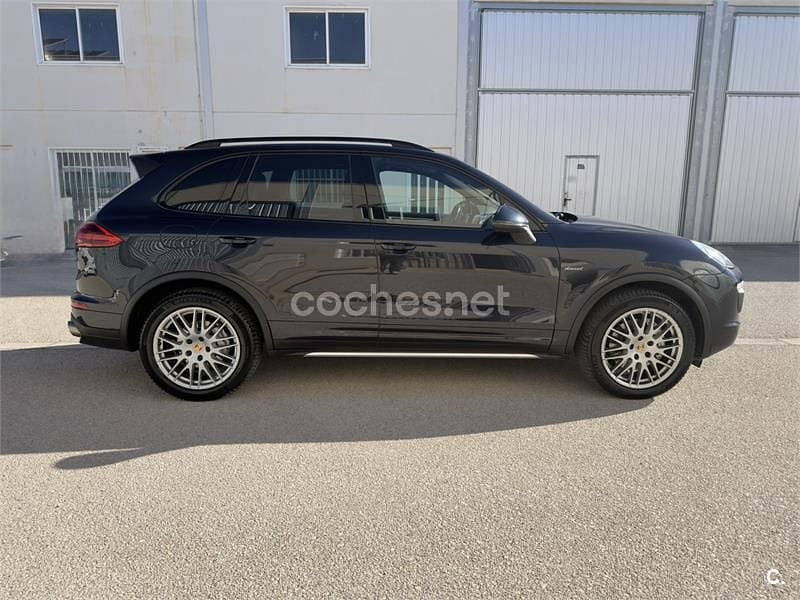 Usado Porsche Cayenne S Platinum Edition 385 CV (283 kW) 2016 Negro SUV