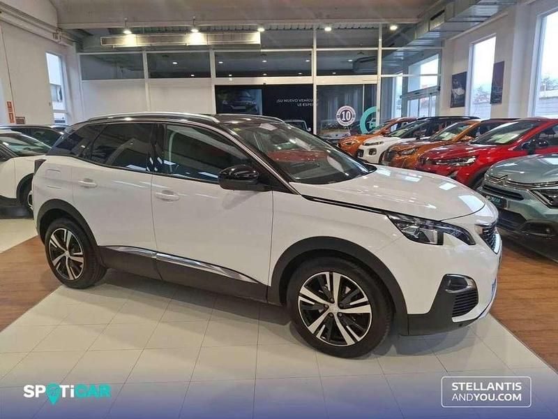 Usado Peugeot 3008 Allure 131 CV (96 kW) 2018 Blanco SUV